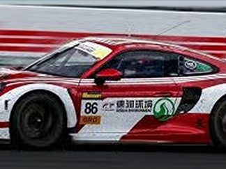 *Porsche 911 GT3R No.86 High Class Racing - 2nd Bathurst 12H 2026 - D. Boccolacci - A. Fjordbach - K. Li.