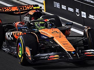 McLaren MCL39 No.4 3rd Abu Dhabi GP 2025 - Lando Norris - F1 Drivers' World Champion 2025. with pit board